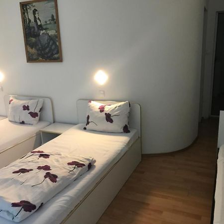 Pension Eclipse Oradea Exteriör bild