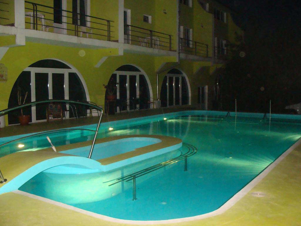 Pension Eclipse Oradea Exteriör bild
